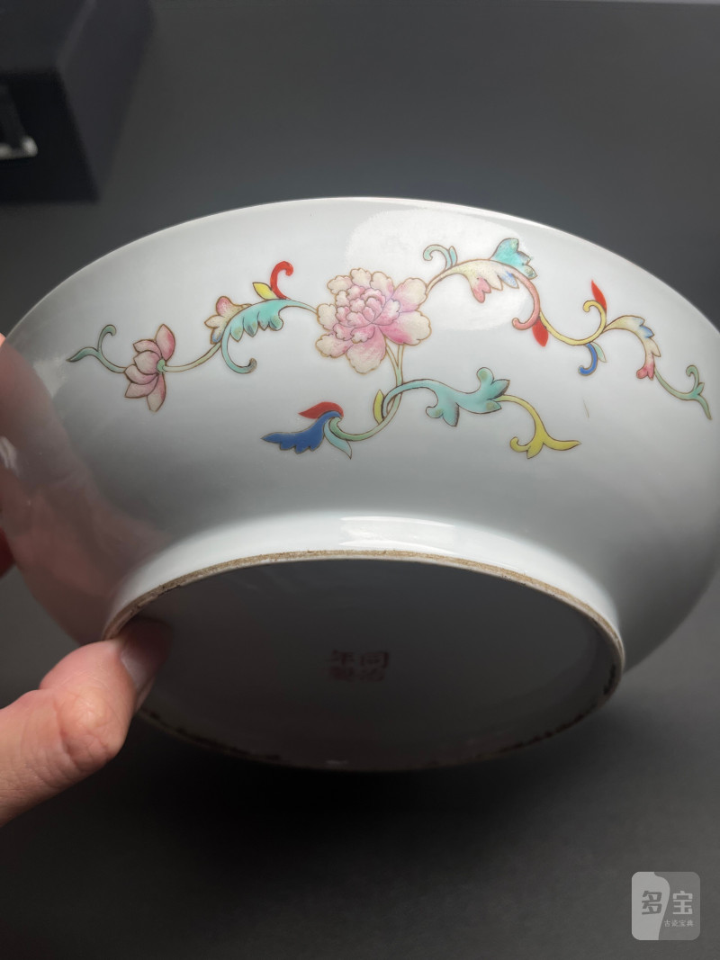 清同治  黄地粉彩 " 喜鹊登梅 " 图盘 - 图11